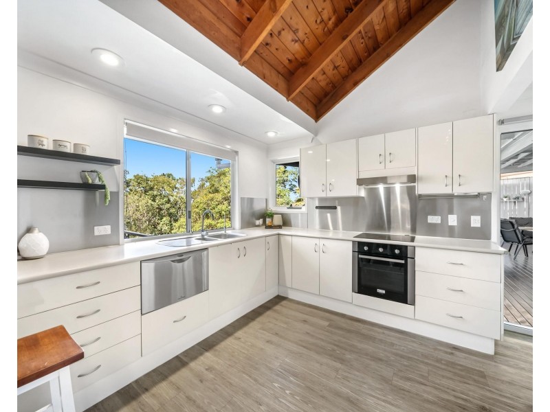 32 Doubleview Drive, Elanora QLD 4221