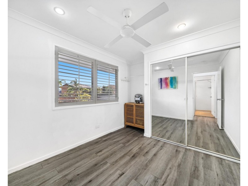 32 Doubleview Drive, Elanora QLD 4221
