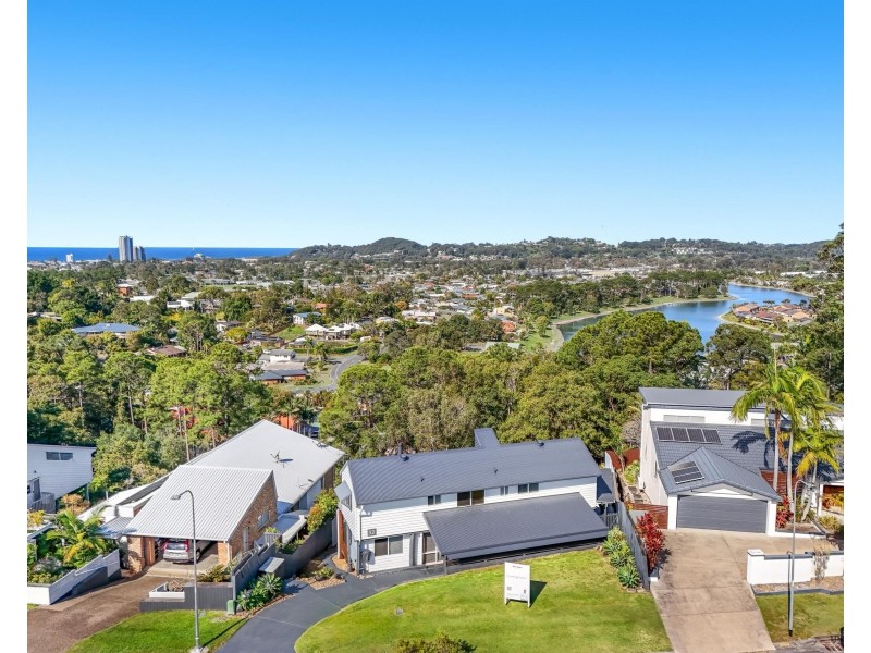 32 Doubleview Drive, Elanora QLD 4221
