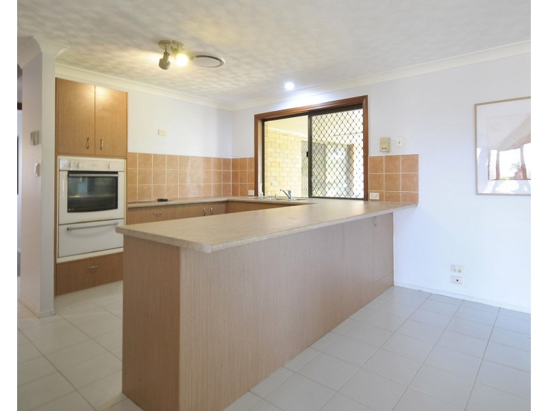 136 K P McGrath Drive, Elanora QLD 4221