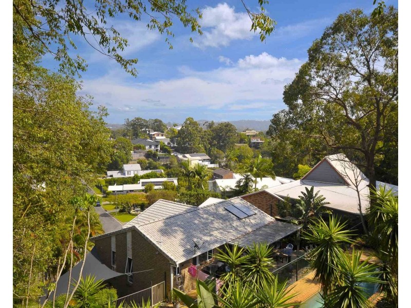 136 K P McGrath Drive, Elanora QLD 4221