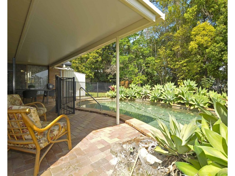136 K P McGrath Drive, Elanora QLD 4221