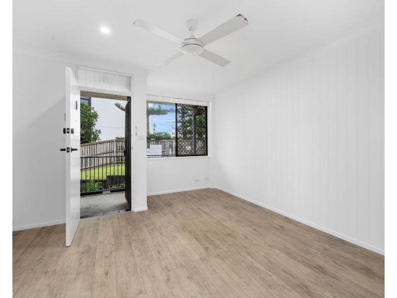 1/1326 Gold Coast Highway, Palm Beach QLD 4221