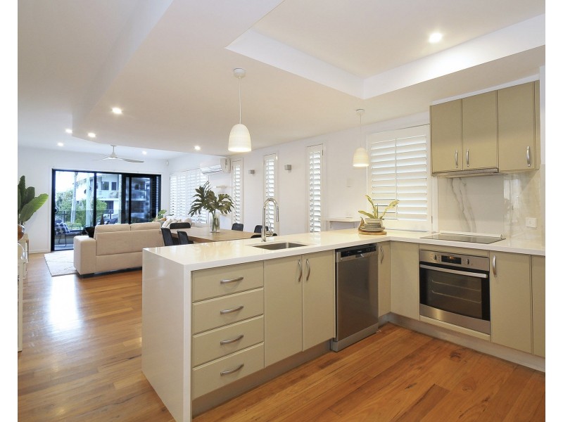 1/13 Thirteenth Avenue, Palm Beach QLD 4221