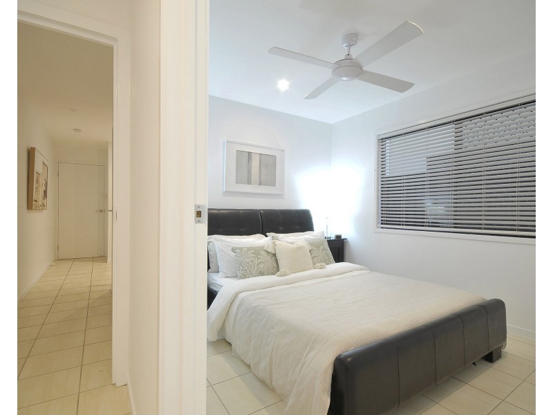 1/13 Thirteenth Avenue, Palm Beach QLD 4221