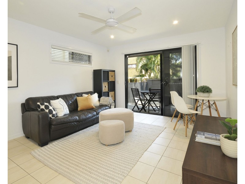 1/13 Thirteenth Avenue, Palm Beach QLD 4221