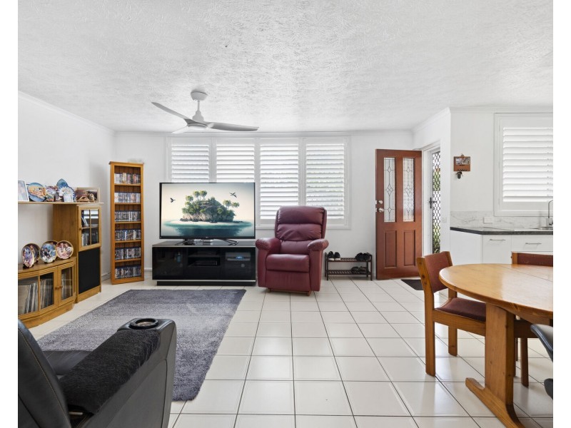 4/16 Mawarra Street, Palm Beach QLD 4221