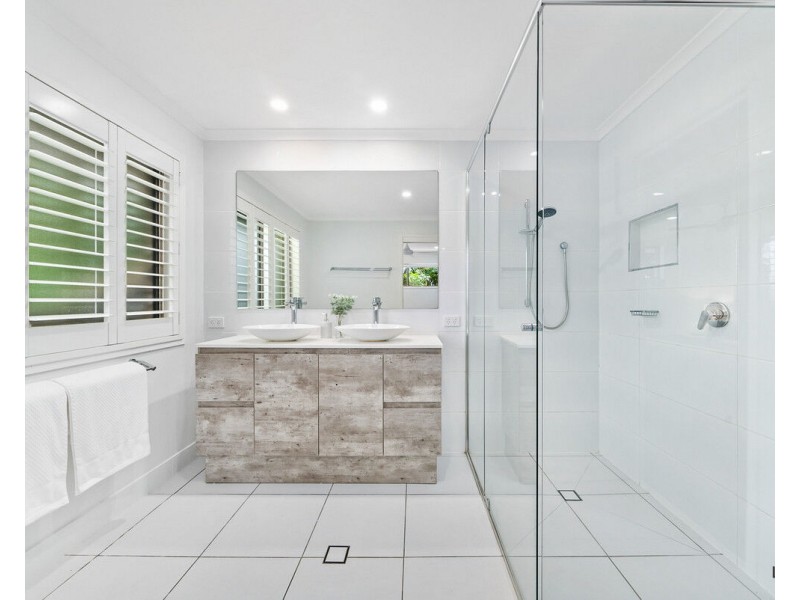 4 Fernleigh Court, Currumbin QLD 4223