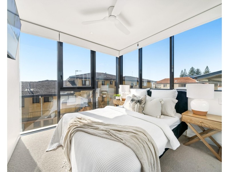 3/77 Jefferson Lane, Palm Beach QLD 4221