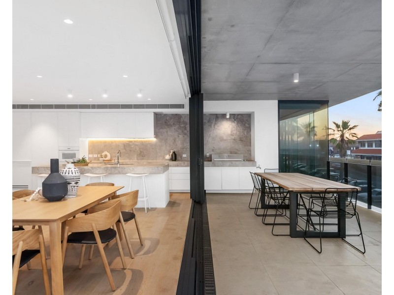 3/77 Jefferson Lane, Palm Beach QLD 4221