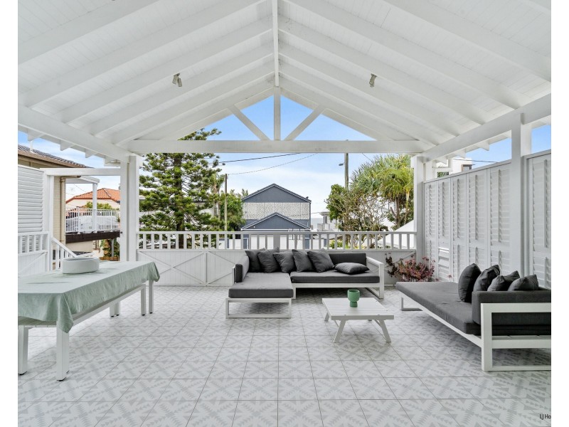 236 Jefferson Lane, Palm Beach QLD 4221