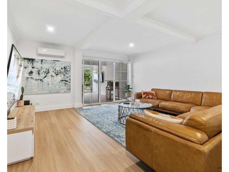 236 Jefferson Lane, Palm Beach QLD 4221