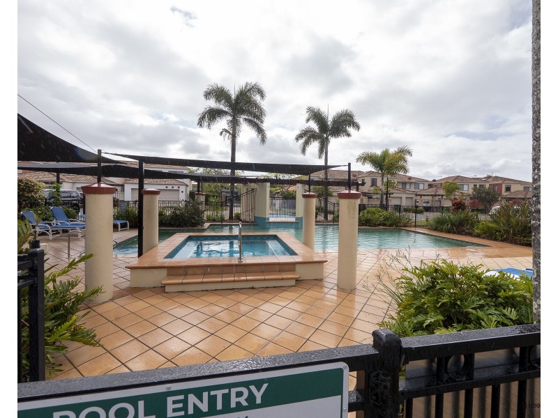 35/302 Christine Avenue, Varsity Lakes QLD 4227