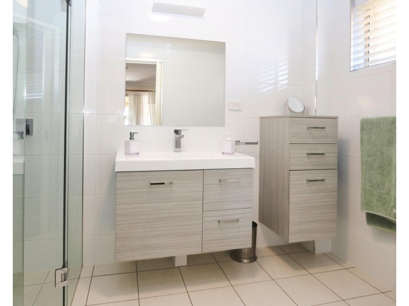 50 Warringa Drive, Bilambil Heights NSW 2486