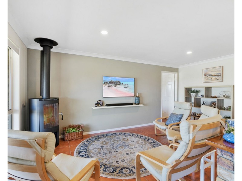 4 Snowgum Drive, Bilambil Heights NSW 2486