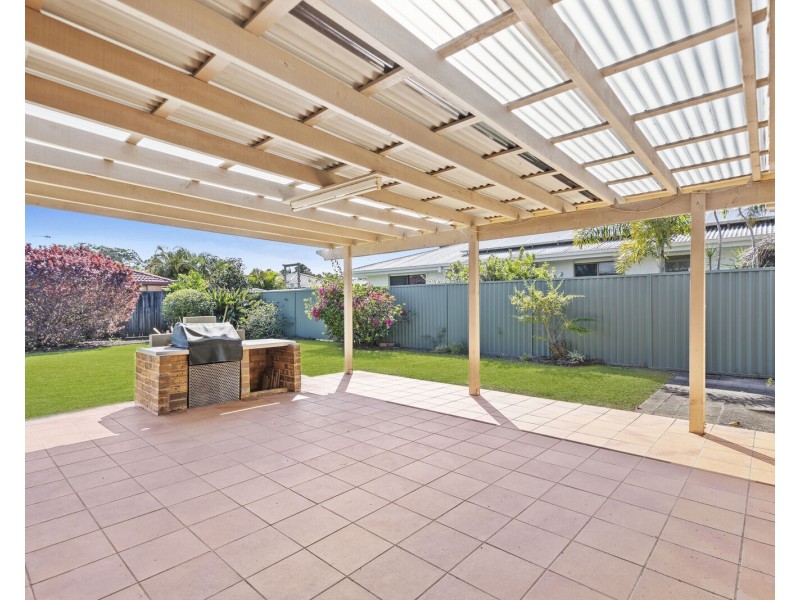 40 Avocado Street, Elanora QLD 4221