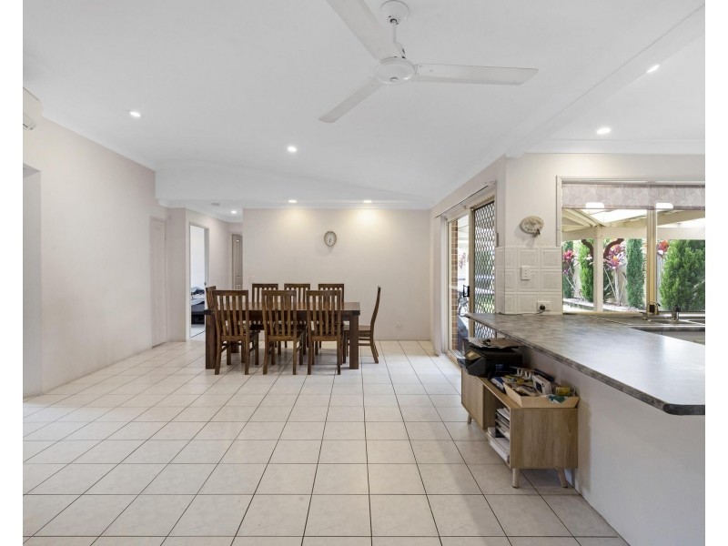 8 Chippendale Crescent, Currumbin Waters QLD 4223