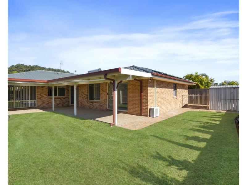 8 Chippendale Crescent, Currumbin Waters QLD 4223