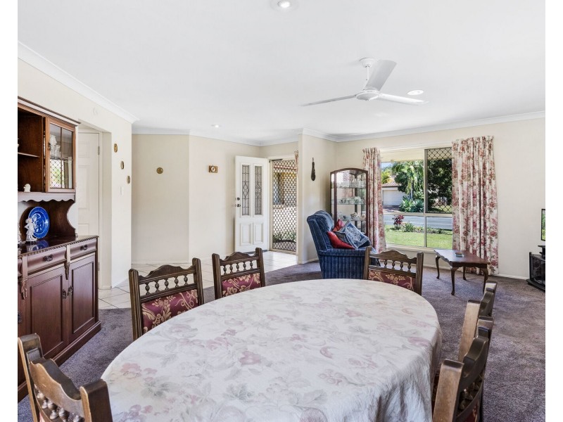 28 Casuarina Drive, Elanora QLD 4221