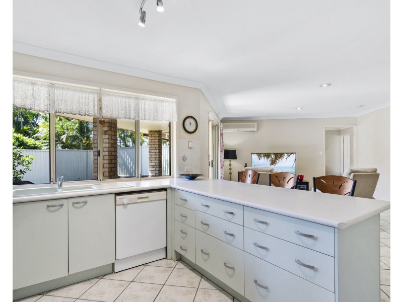 28 Casuarina Drive, Elanora QLD 4221