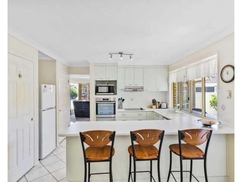 28 Casuarina Drive, Elanora QLD 4221