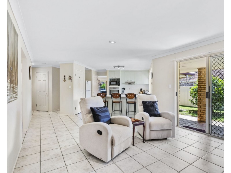 28 Casuarina Drive, Elanora QLD 4221