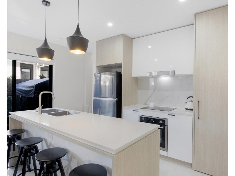 31/7 Angela Way, Pimpama QLD 4209