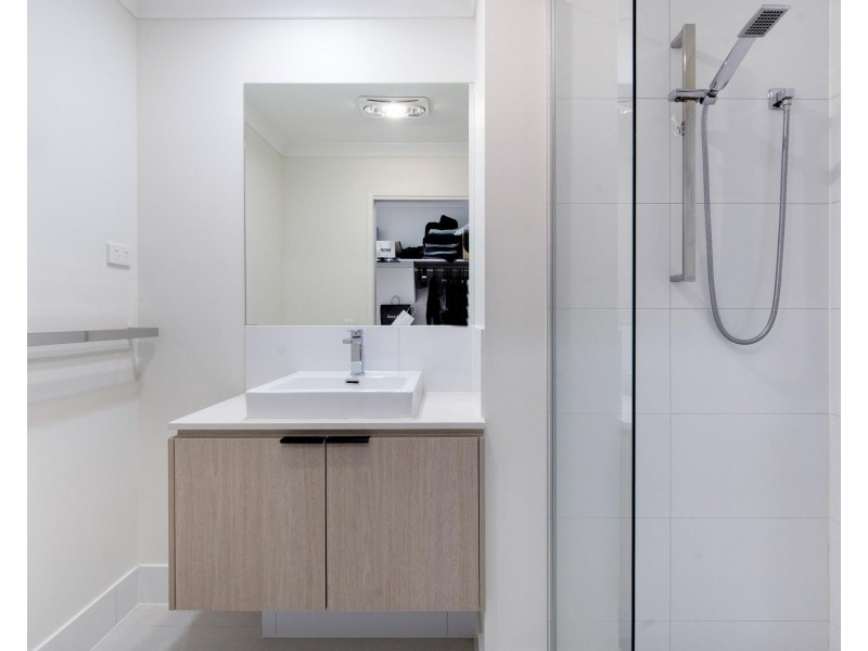 31/7 Angela Way, Pimpama QLD 4209