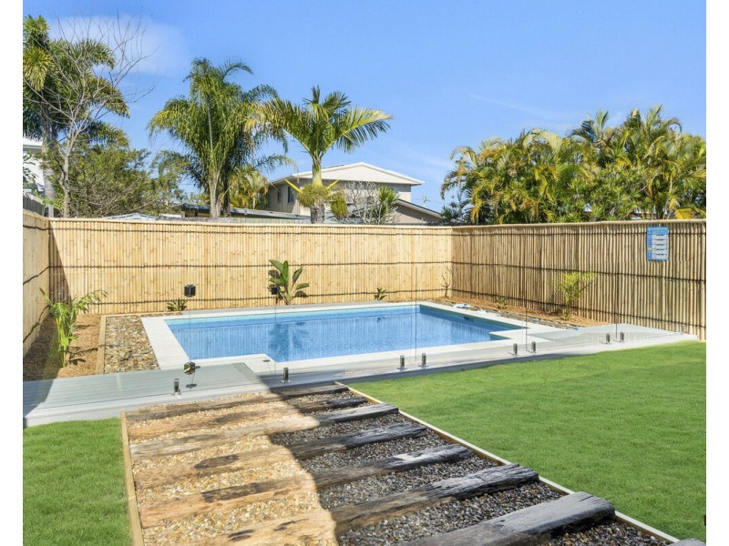 24 Fourteenth Avenue, Palm Beach QLD 4221