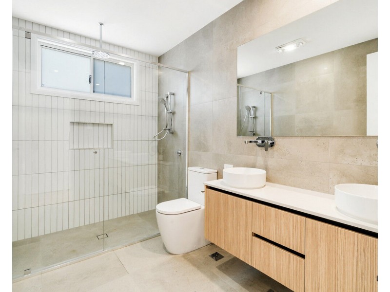 24 Fourteenth Avenue, Palm Beach QLD 4221