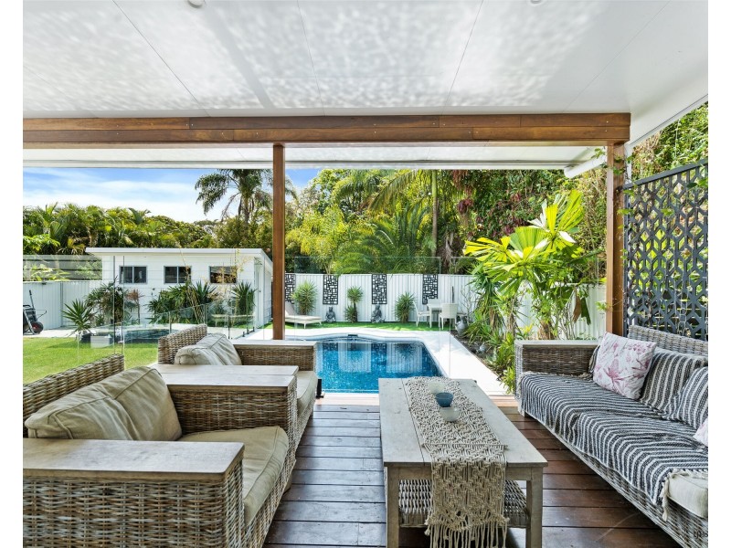 15 Saltash Street, Labrador QLD 4215