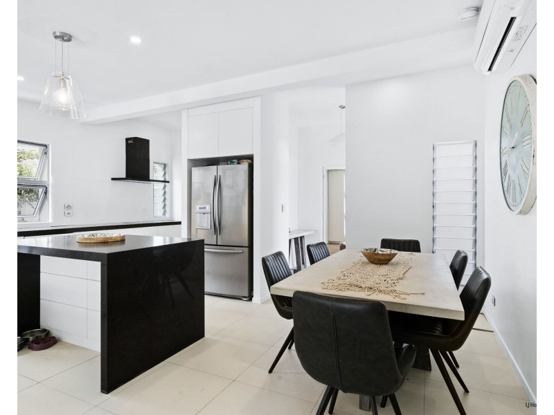 15 Saltash Street, Labrador QLD 4215