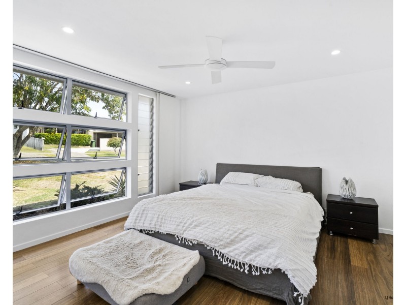 15 Saltash Street, Labrador QLD 4215