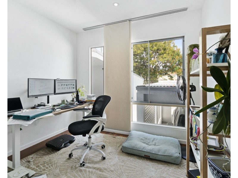 15 Saltash Street, Labrador QLD 4215