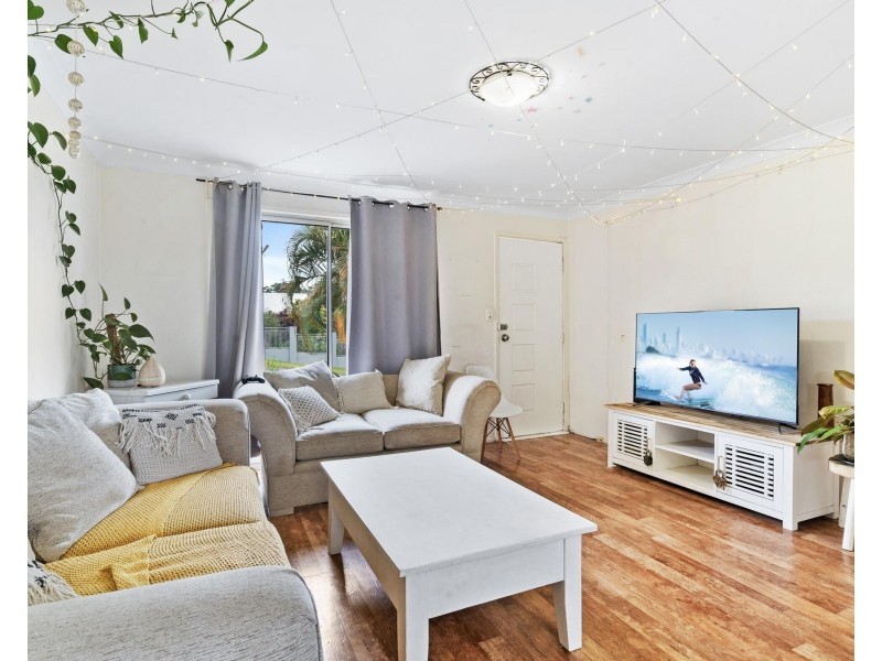 6 Flinders Avenue, Molendinar QLD 4214