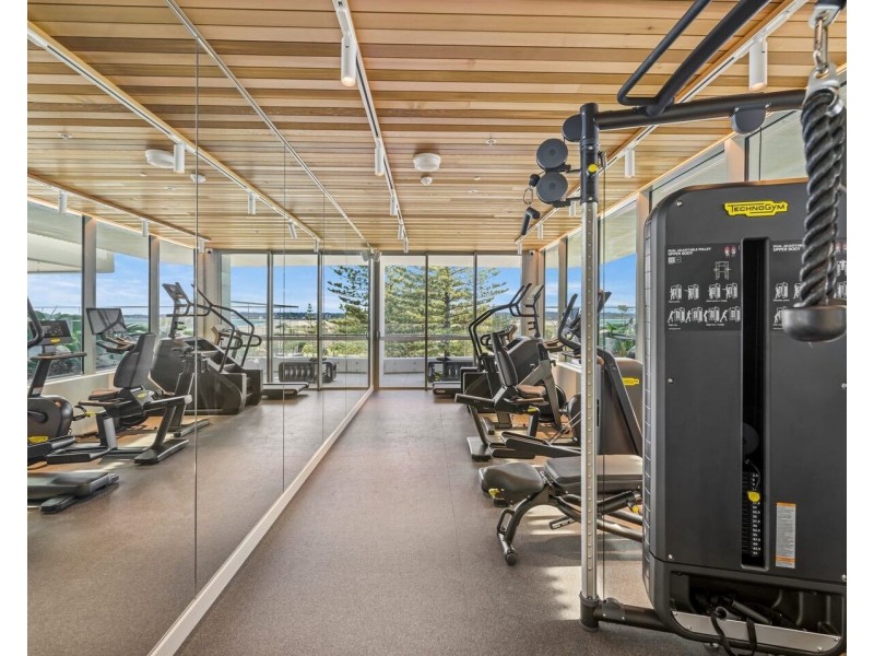 202/4 Miles Street, Coolangatta QLD 4225