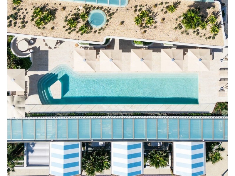 202/4 Miles Street, Coolangatta QLD 4225