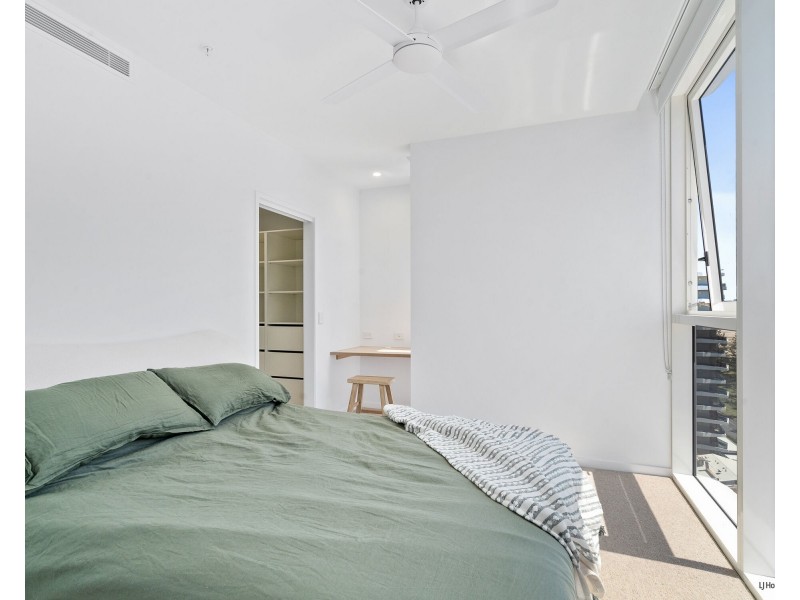 1403/7-11 Miles Street, Coolangatta QLD 4225