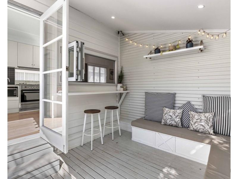 103 Sunshine Parade, Miami QLD 4220