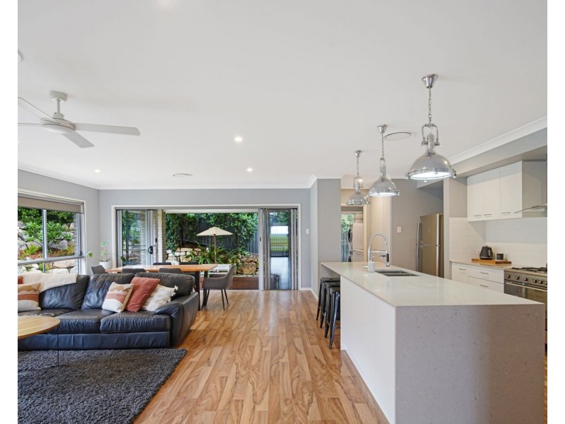 11 Barlee Court, Elanora QLD 4221