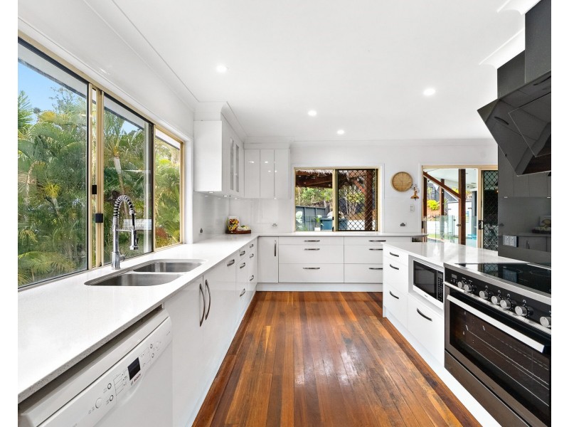 7 Ajax Court, Currumbin Waters QLD 4223