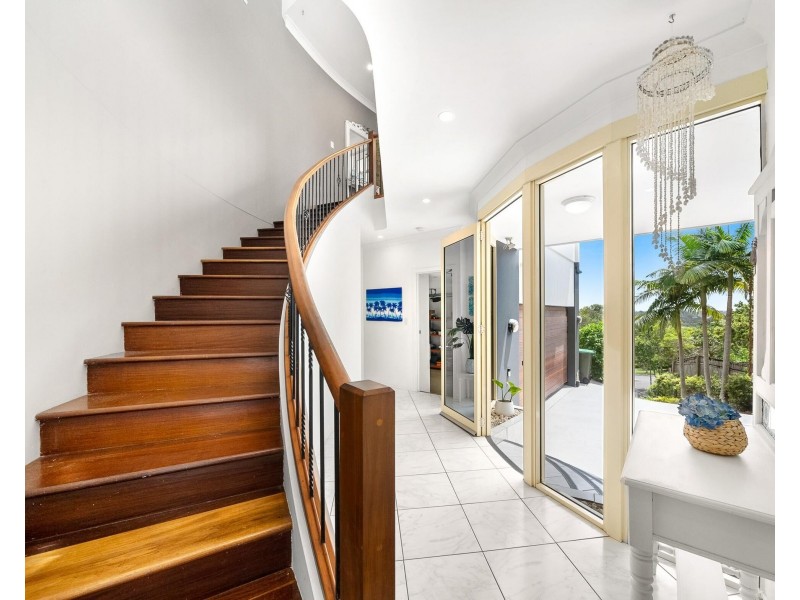 7 Ajax Court, Currumbin Waters QLD 4223