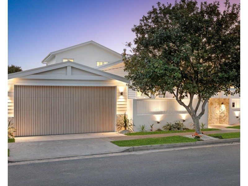 22 Symonds Road, Burleigh Heads QLD 4220