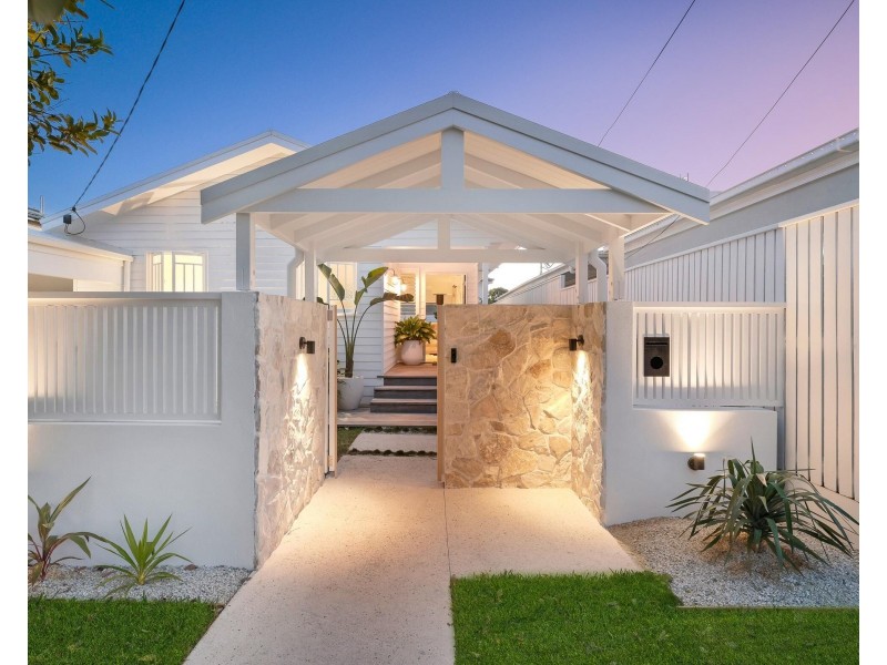 22 Symonds Road, Burleigh Heads QLD 4220