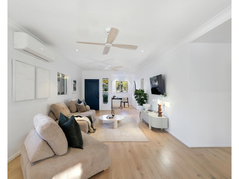 22 Symonds Road, Burleigh Heads QLD 4220