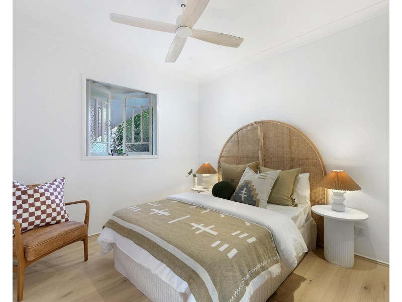 22 Symonds Road, Burleigh Heads QLD 4220