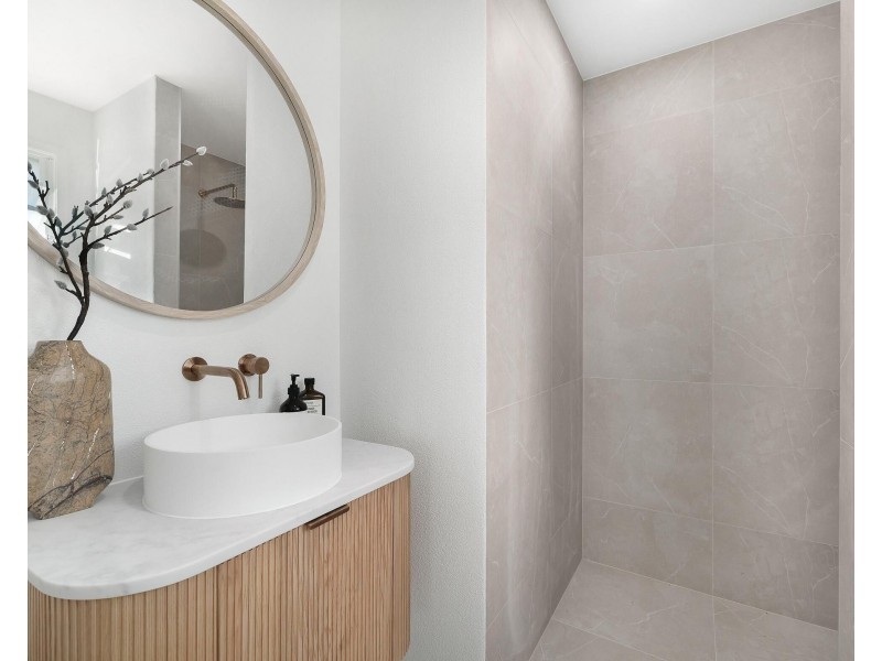 22 Symonds Road, Burleigh Heads QLD 4220