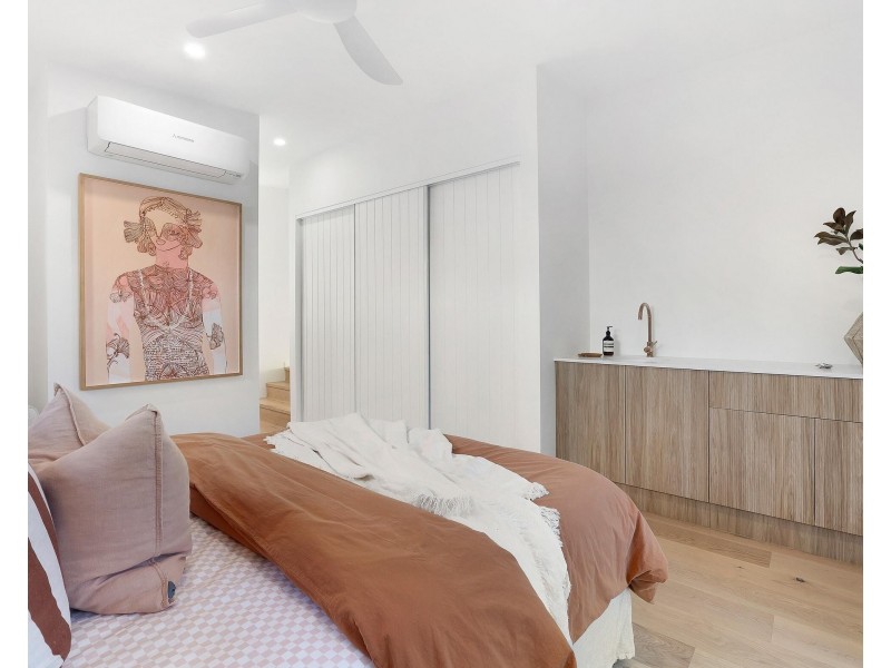 22 Symonds Road, Burleigh Heads QLD 4220