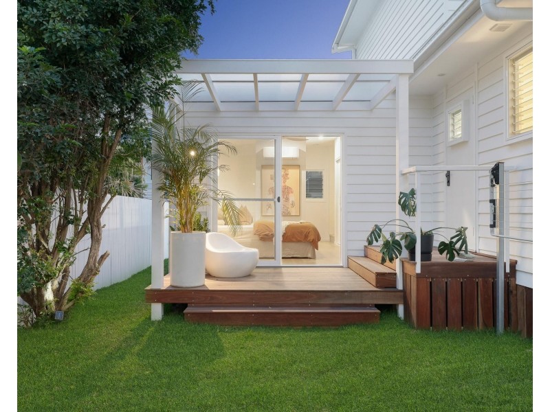 22 Symonds Road, Burleigh Heads QLD 4220