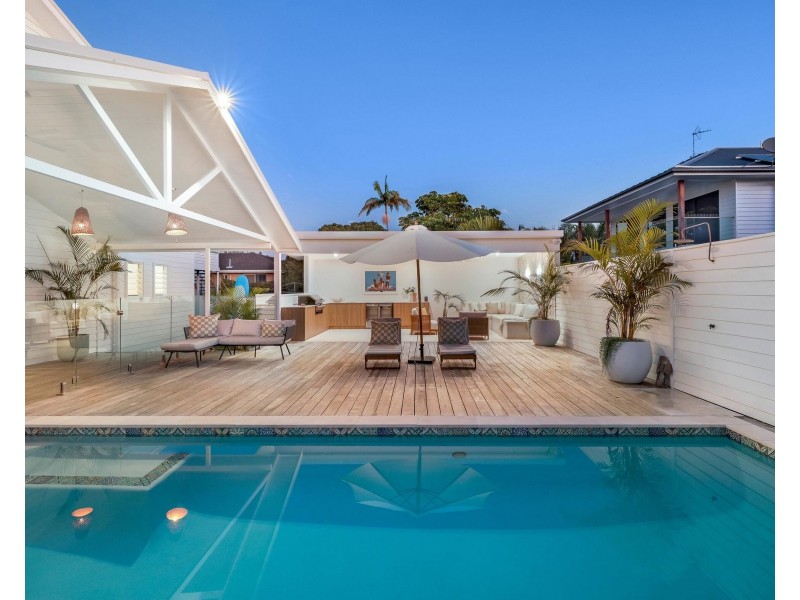 22 Symonds Road, Burleigh Heads QLD 4220